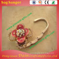 debossed logo CMYK imprinting bag hanger for 500 pcs per carton